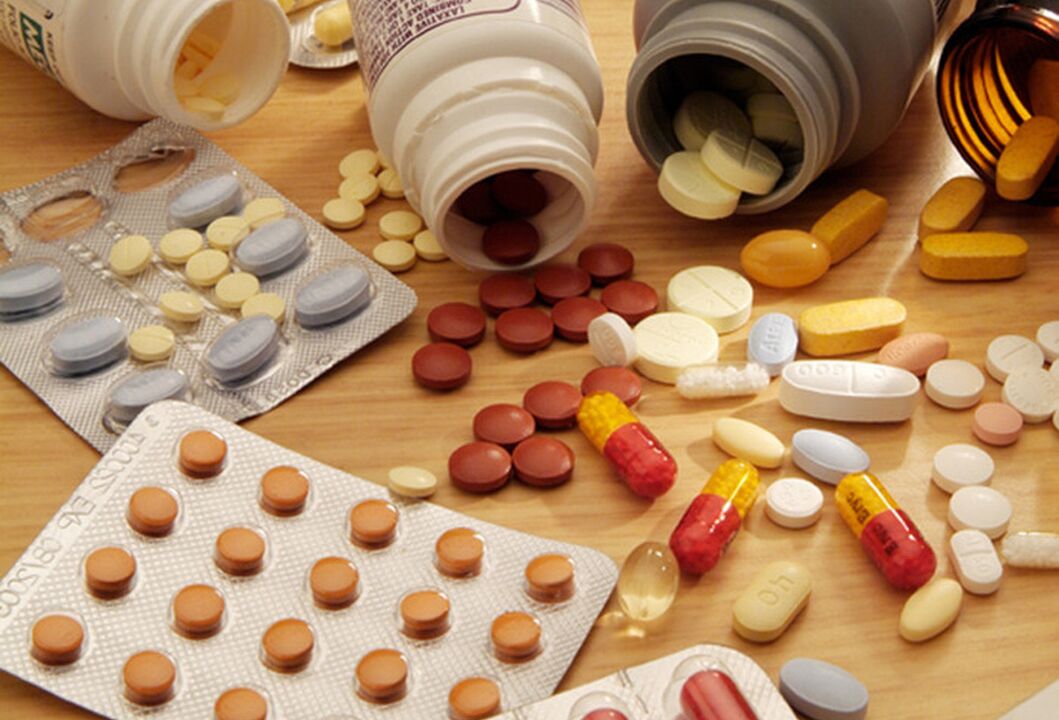 Unha variedade de medicamentos usados ​​para tratar a prostatite